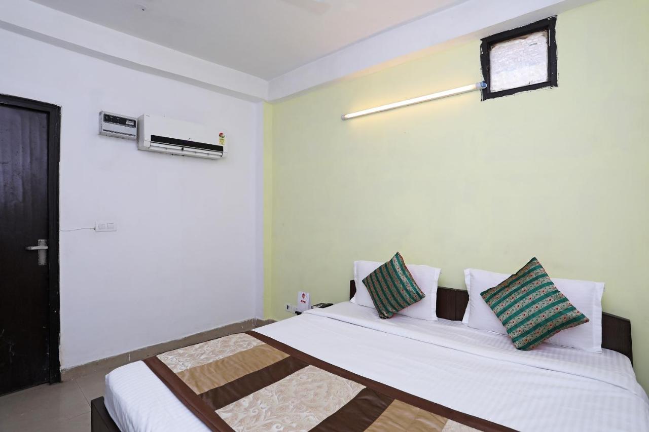 Oyo 11392 The Hotel Grand Hospitality نويدا المظهر الخارجي الصورة