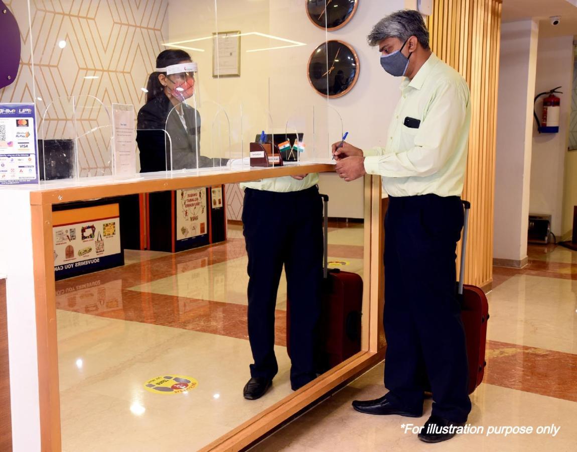 Oyo 11392 The Hotel Grand Hospitality نويدا المظهر الخارجي الصورة