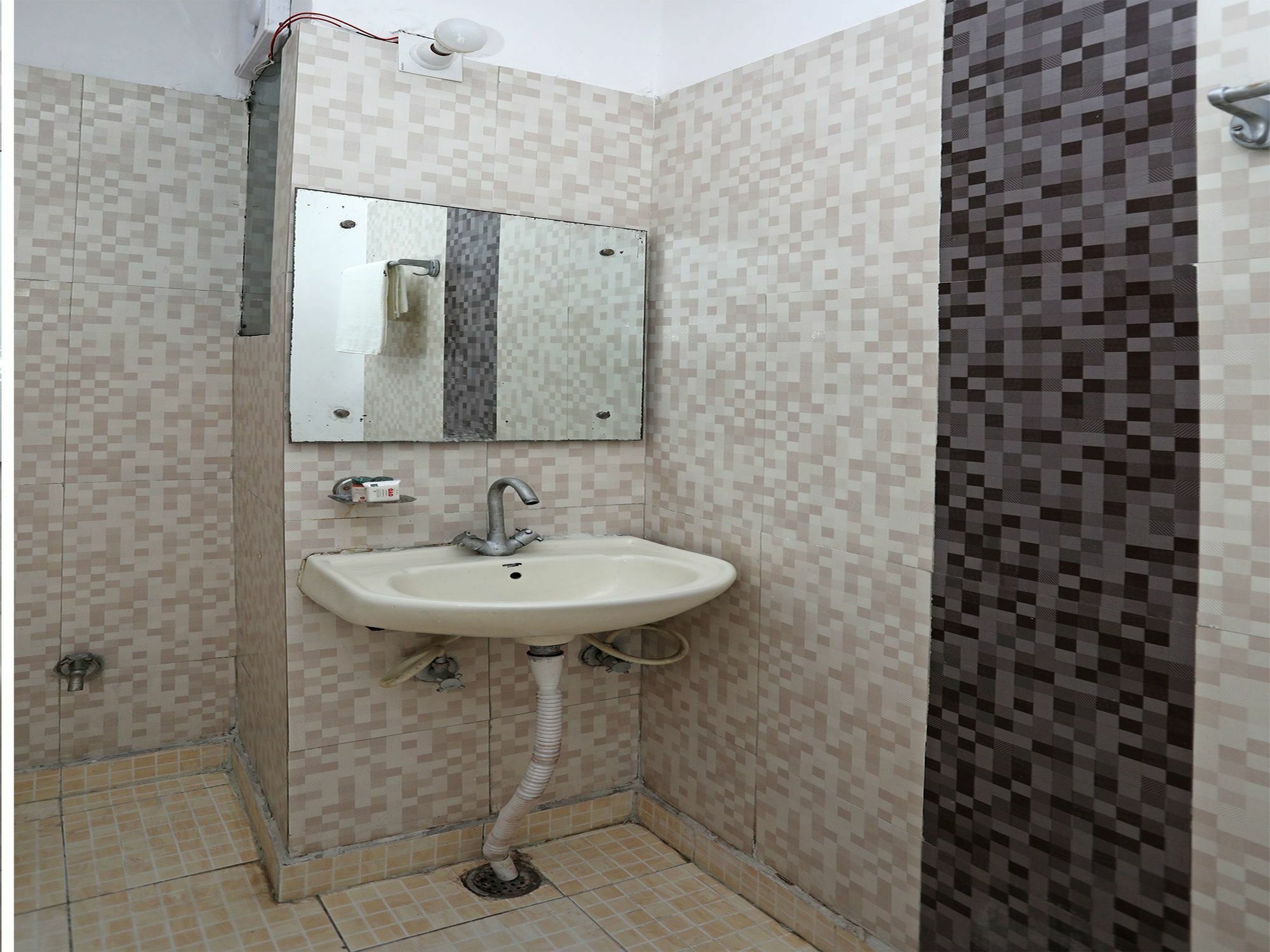 Oyo 11392 The Hotel Grand Hospitality نويدا المظهر الخارجي الصورة
